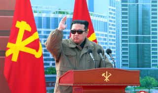 Ким Чен Ун ще се бори срещу империалистите със „страховита” армия