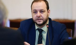 Сандов: Би било самоубийствено за Русия, ако атакува ядрена мощност