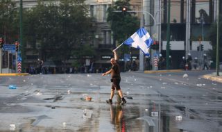 Гръцкото правителство ограничи стачките