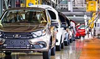 АвтоВАЗ отново спира производството на автомобили