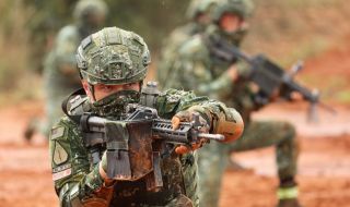 Тайван проучва тактиките на войната в Украйна и ги обсъжда със САЩ
