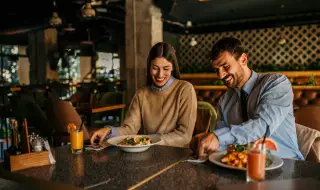 80 евро струва вечеря за двама в Нидерландия и Белгия, ето колко е в България