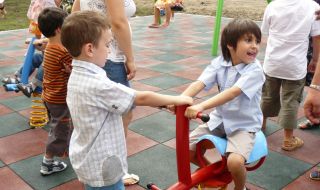 НФСБ в Бургас: Безплатни и по-ниски такси за детски градини – помощ за родителите във време на криза