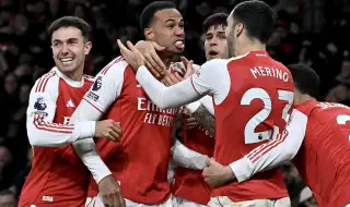 Арсенал победи Портсмут след три гола от корнери и хеттрик на Мартинели