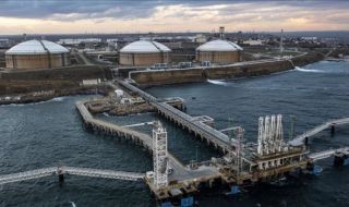 Първият танкер с втечнен природен газ за България пристига на турското пристанище Мармара