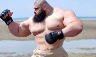 Иранския Хълк се готви за боя с Мартин Форд с брутални тренировки (ВИДЕО)