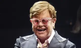 Край на пенсионирането: Елтън Джон се завръща на сцената въпреки ослепяването