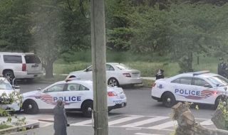Гонка между полицаи завърши с две блъснати коли (ВИДЕО)