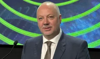 Премиерът Желязков и петима министри заминават за САЩ