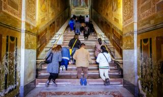 За пръв път от 300 години отварят Светите стъпала