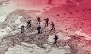 НАТО: Русия не може да ни уплаши