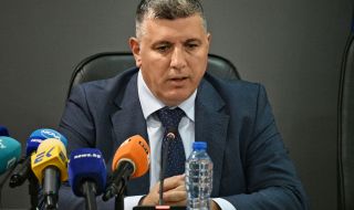 Регионалният министър сезира Денков за скок на регистрациите в малки населени места преди изборите 