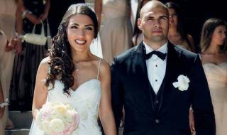 Пожарникар и съпругата му дариха парите от сватбата си