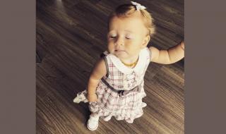 Внучката на Стоичков проходи на 11 месеца (ВИДЕО)