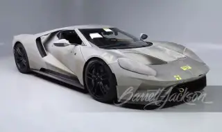 Продава се единствен по рода си прототип на Ford GT