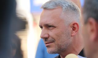 Адв. Хаджигенов: На калпав ГЕРБ триото му пречи