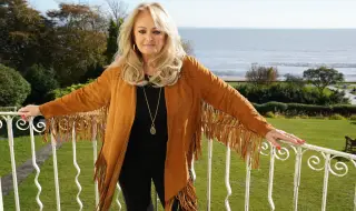 British singer Bonnie Tyler in medically induced coma 