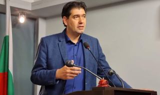 Иван Таков за бюджета на София: Лъсва за пореден път въпиещата некомпетентност на управляващите
