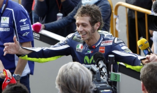 Валентино Роси триумфира в Асен