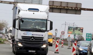 Заради високи температури: Ограничават движението на тежкотоварни камиони в Русенска, Шуменска и Търговищка област
