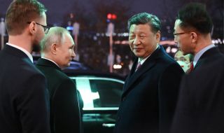 Русия и Китай не създават военен съюз