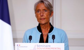 Франция: Правата на човека и достъпът до аборт са част от европейските ценности