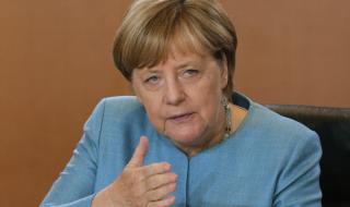Меркел за отварянето на границите: Беше правилното решение!