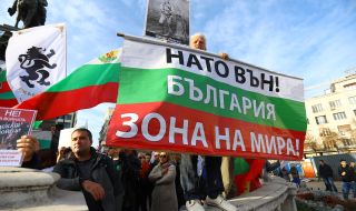 България ще праща войници в Украйна? Защо "Възраждане" лъже.