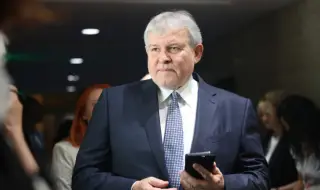 Румен Христов: Най-добре е да се гласува, както с машини, така и с хартиени бюлетини