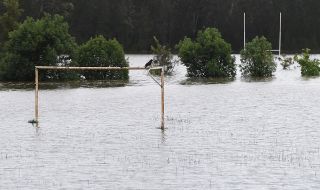Невиждано от век наводнение откъсна от света Северозападна Австралия