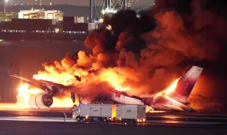 При кацане на летище "Ханеда" в Токио самолет на "Джапан Еърлайнс" се е запалил