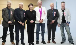 „Deep Purple" се срещнаха с голяма своя фенка - японския премиер Санае Такаичи (СНИМКИ)