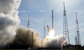 SpaceX приземи ракета в океана
