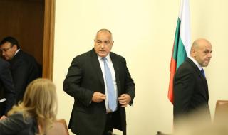 Борисов: Повишаваме заплатите на медицинските сестри