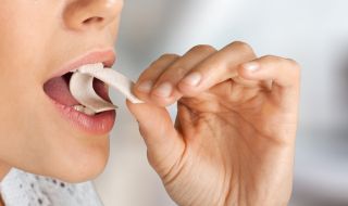 Стоматолог: Не дъвчете дъвка повече от 15 минути