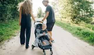 Как да изберете бебешка количка от Bazar.bg: практично ръководство