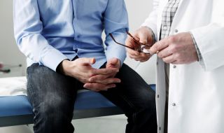 Мъжете не бива да бързат с терапията за рак на простатата