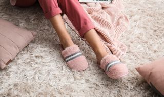 Моден гигант пусна домашни пантофи за над 3400 лв. (СНИМКА)