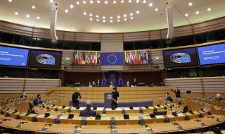 Жените съставят една трета от европейските парламенти