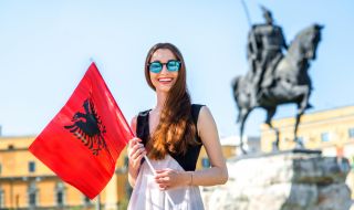 Албания карантинира пристигащите от Гърция и Северна Македония