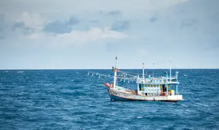 Инцидент с рибарска лодка в Измир: Трима души са загинали, а двама са в неизвестност 