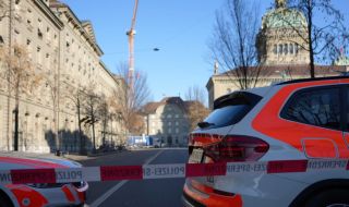 Арестуваха мъж с експлозиви пред швейцарския парламент