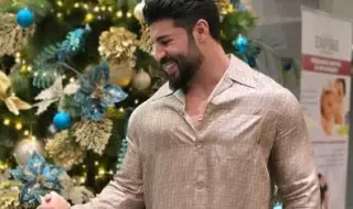 Фики показа семейството си навръх Коледа - с пижами и усмивки (СНИМКИ)