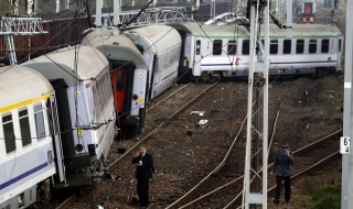 Влак дерайлира в Полша, няма пострадали