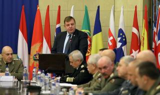 Каракачанов: Няма да позволя да използват армията