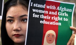 Афганистан: Арестуваха правозащитник, организирал обучение на момичета по домовете