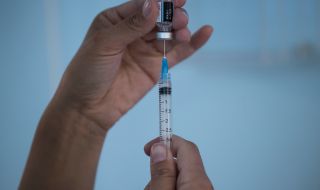 Vanguard ще плати по 1000 долара на ваксинираните си служители