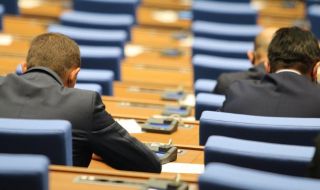 Парламентът отхвърли Sputnik V: България ще купува ваксини, само след консултации с ЕК