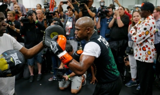 Флойд Мейуердър се оттегля от бокса през септември