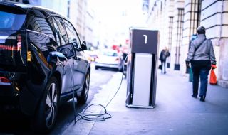 Гърция: От утре се приемат заявления за субсидии при покупката на електрически автомобили